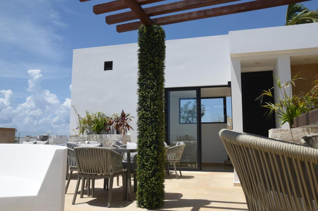 Calle 38 St Menesse 38 * Playa del Carmen