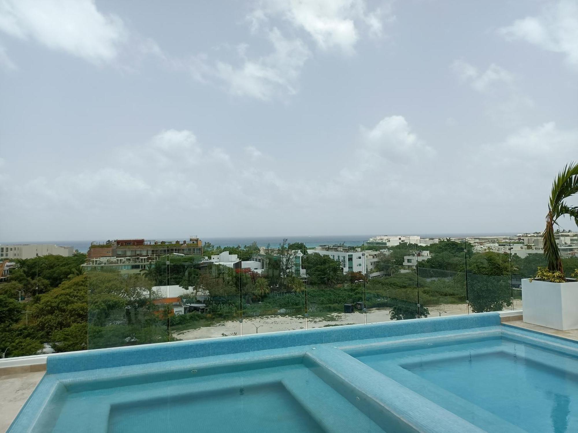 Calle 38 St Menesse 38 * Playa del Carmen